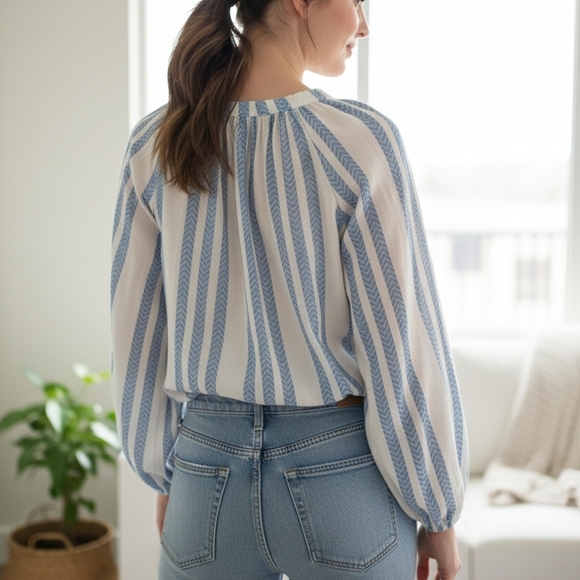 Elegant Blue and White Women's Blouse - Picture 2 of 4